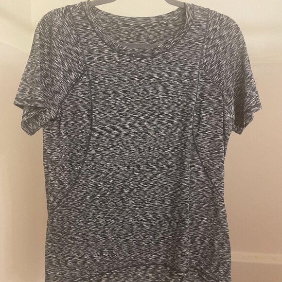 Lululemon Grey/Black T-shirt - Picture 1 of 2